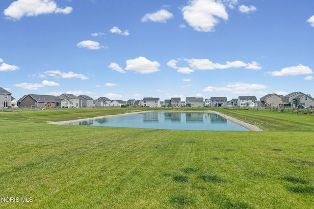 199 Valley Hall Drive, Perrysburg, OH 43551