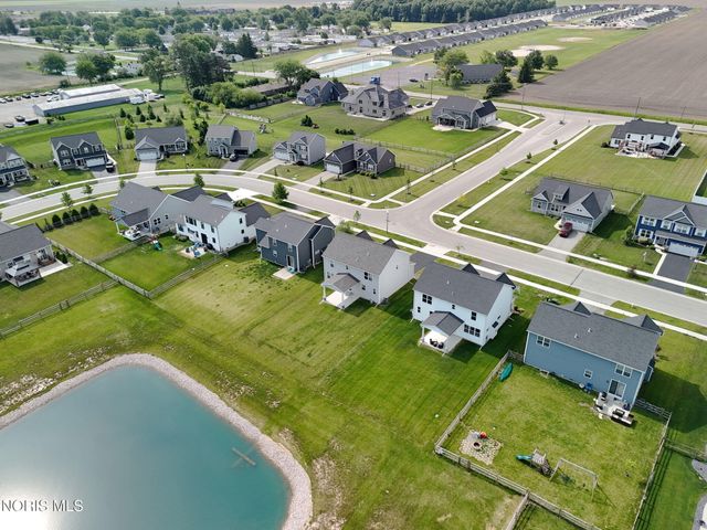 199 Valley Hall Drive, Perrysburg, OH 43551