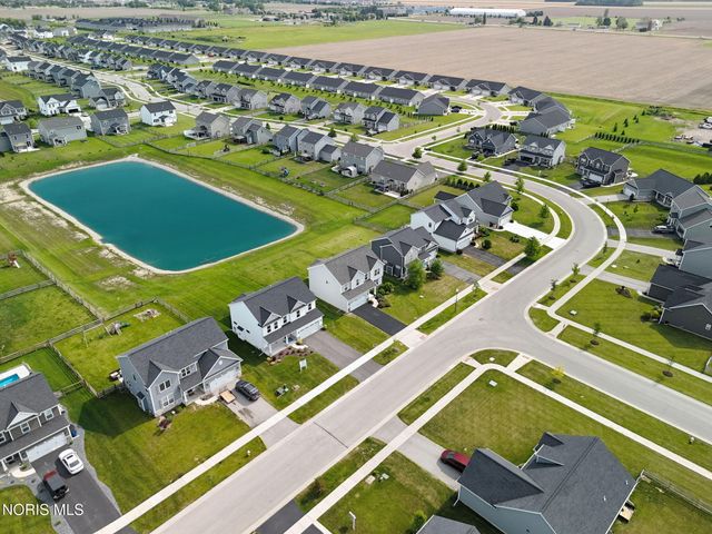 199 Valley Hall Drive, Perrysburg, OH 43551
