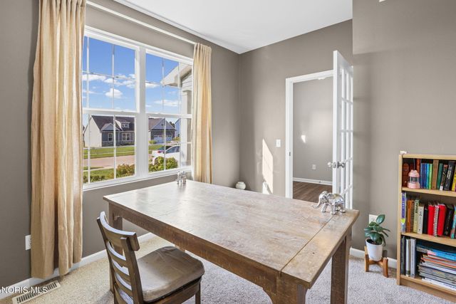199 Valley Hall Drive, Perrysburg, OH 43551