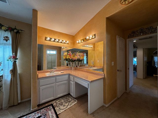 435 Blueridge Drive, Madera, CA 93637