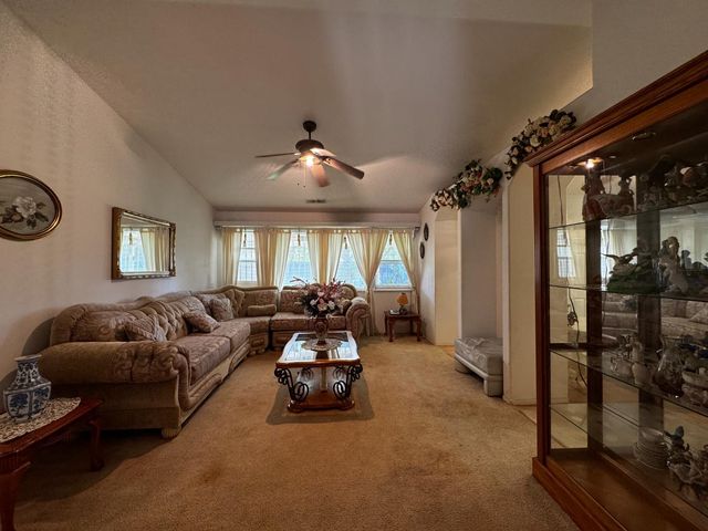 435 Blueridge Drive, Madera, CA 93637