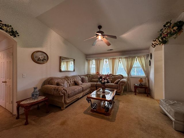 435 Blueridge Drive, Madera, CA 93637