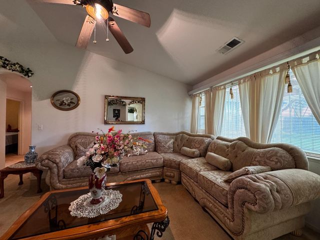 435 Blueridge Drive, Madera, CA 93637