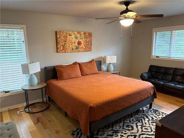 80 Mayfair Drive, Bella Vista, AR 72715