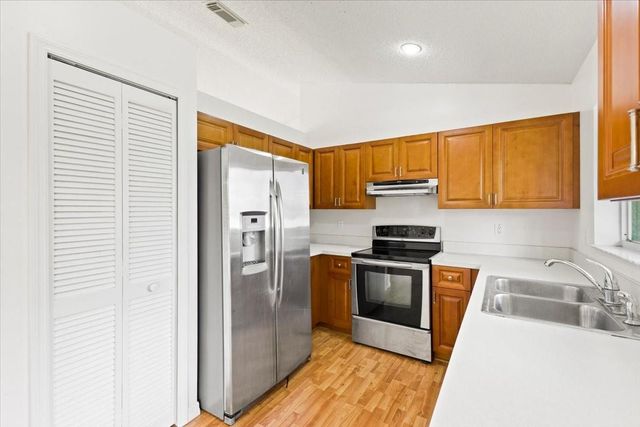 2923 SE Bella Rd, Port St Lucie, FL 34984