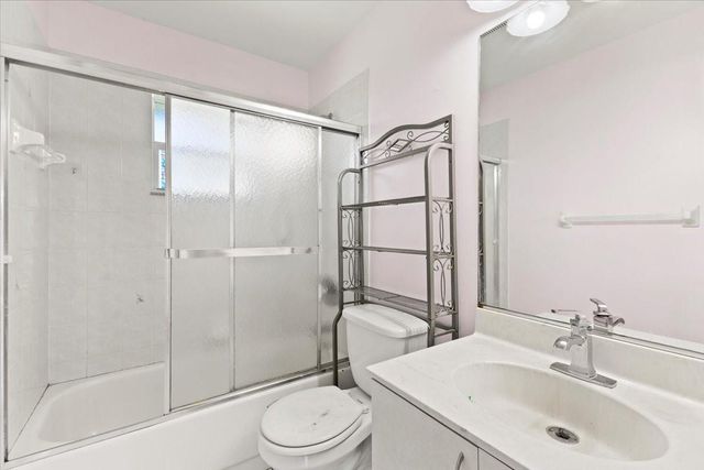 2923 SE Bella Rd, Port St Lucie, FL 34984