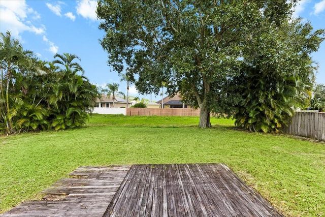 2923 SE Bella Rd, Port St Lucie, FL 34984