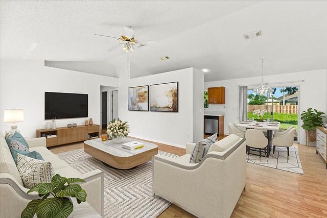 2923 SE Bella Rd, Port St Lucie, FL 34984