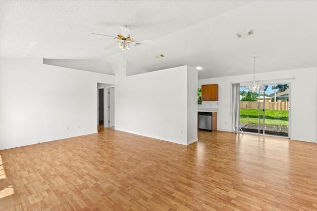 2923 SE Bella Rd, Port St Lucie, FL 34984