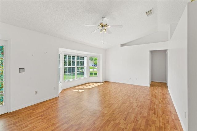 2923 SE Bella Rd, Port St Lucie, FL 34984