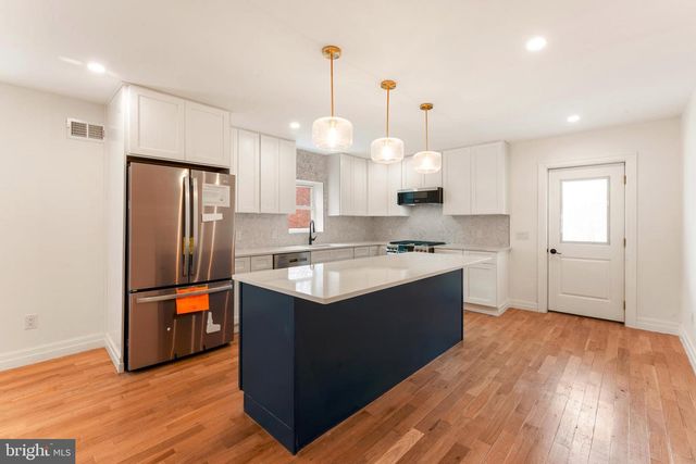 1090 EDDYSTONE AVE, Eddystone, PA 19022