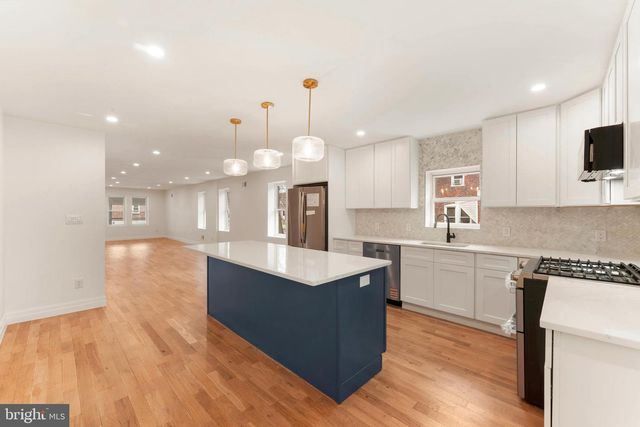 1090 EDDYSTONE AVE, Eddystone, PA 19022