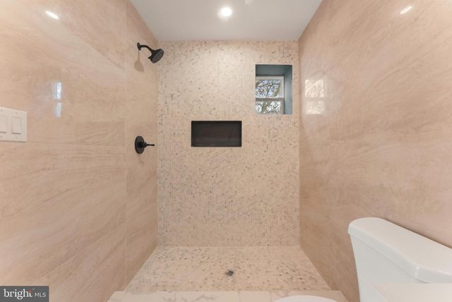 1090 EDDYSTONE AVE, Eddystone, PA 19022