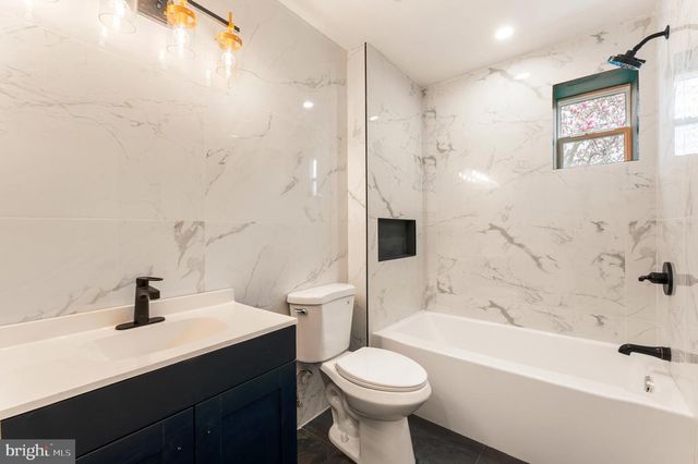 1090 EDDYSTONE AVE, Eddystone, PA 19022