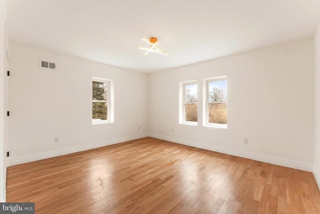 1090 EDDYSTONE AVE, Eddystone, PA 19022