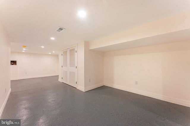 1090 EDDYSTONE AVE, Eddystone, PA 19022