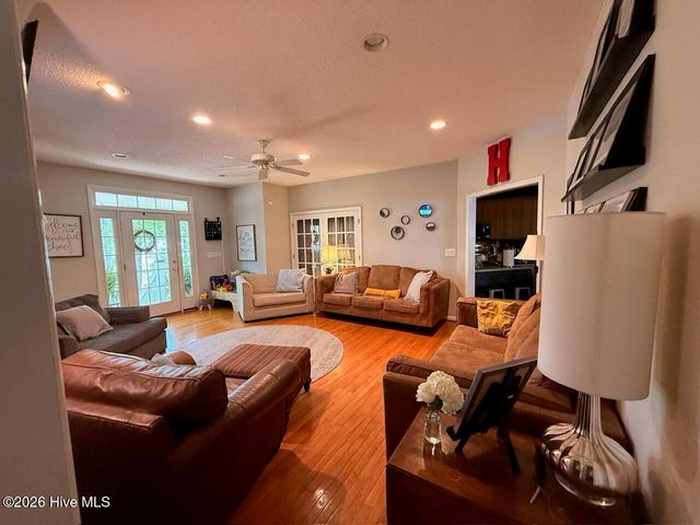 109 Sweetbriar Court, West End, NC 27376