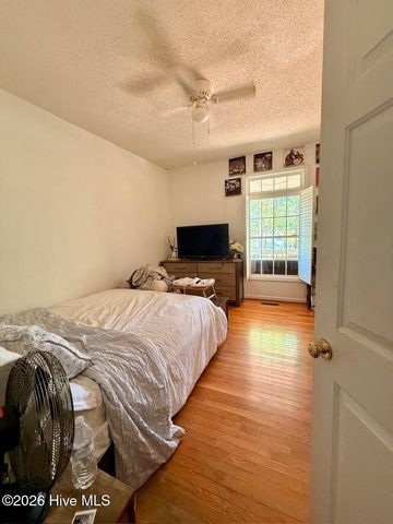 109 Sweetbriar Court, West End, NC 27376