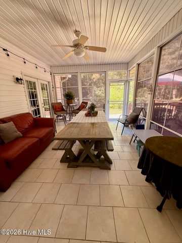 109 Sweetbriar Court, West End, NC 27376