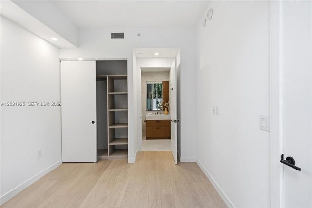 2200 Brickell Avenue GV04, Miami, FL 33129