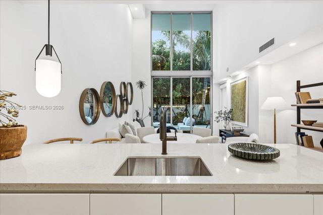 2200 Brickell Avenue GV04, Miami, FL 33129