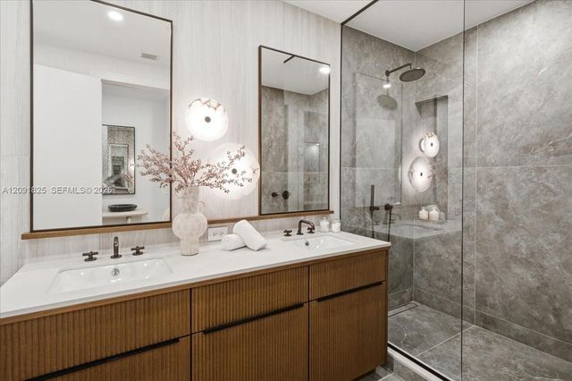 2200 Brickell Avenue GV04, Miami, FL 33129