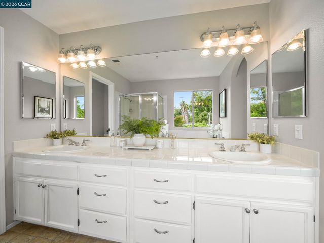 210 Ivywood Dr, Walnut Creek, CA 94598