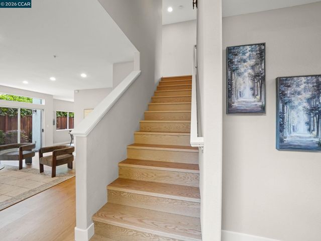210 Ivywood Dr, Walnut Creek, CA 94598