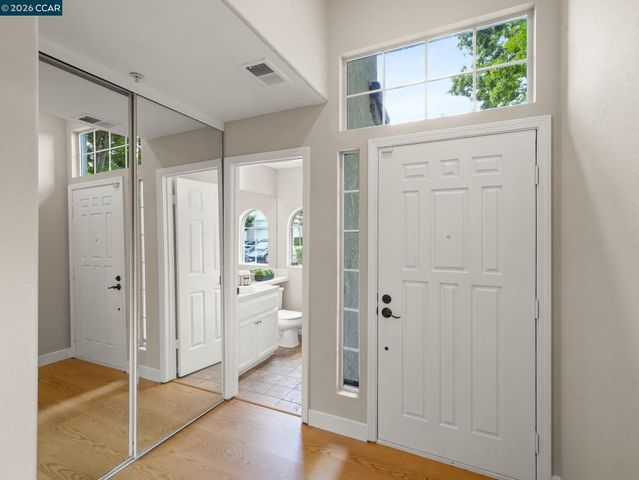 210 Ivywood Dr, Walnut Creek, CA 94598