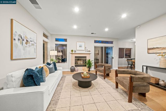 210 Ivywood Dr, Walnut Creek, CA 94598