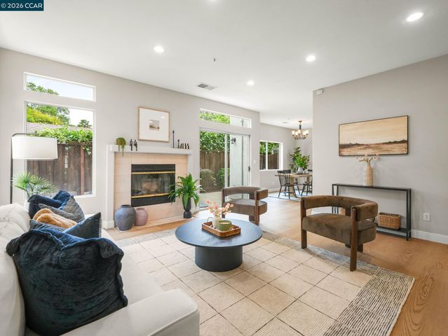 210 Ivywood Dr, Walnut Creek, CA 94598