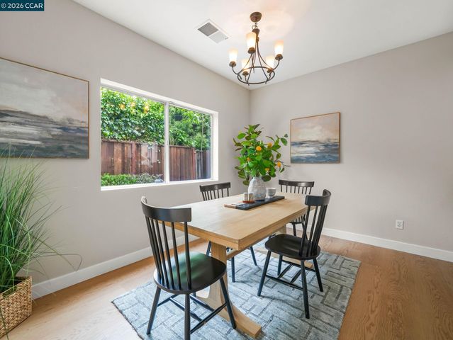 210 Ivywood Dr, Walnut Creek, CA 94598