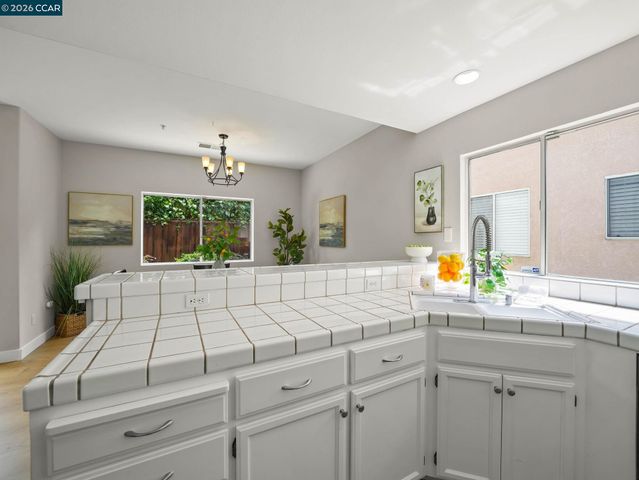 210 Ivywood Dr, Walnut Creek, CA 94598