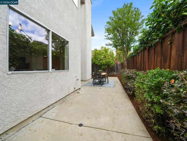 210 Ivywood Dr, Walnut Creek, CA 94598