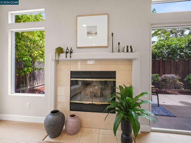 210 Ivywood Dr, Walnut Creek, CA 94598