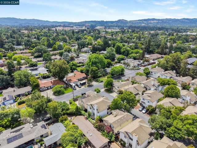 210 Ivywood Dr, Walnut Creek, CA 94598