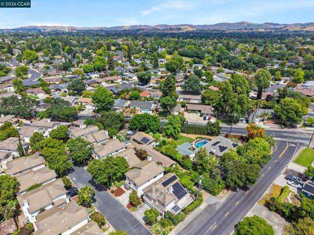 210 Ivywood Dr, Walnut Creek, CA 94598