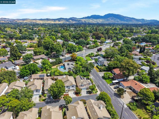 210 Ivywood Dr, Walnut Creek, CA 94598