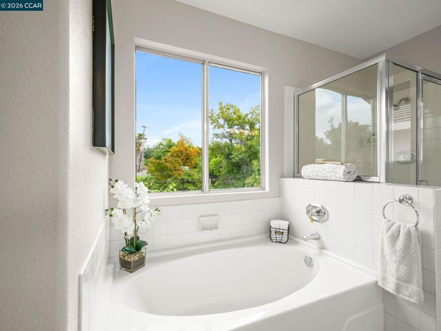 210 Ivywood Dr, Walnut Creek, CA 94598