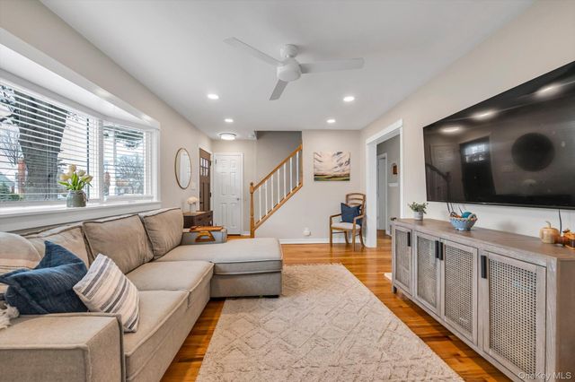9 Aster Avenue, Merrick, NY 11566