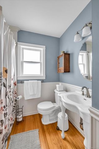 9 Aster Avenue, Merrick, NY 11566
