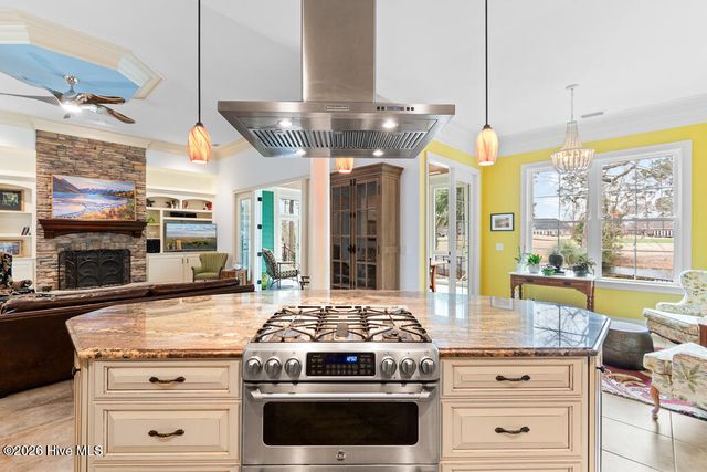 78 Windsor Circle SW, Ocean Isle Beach, NC 28469