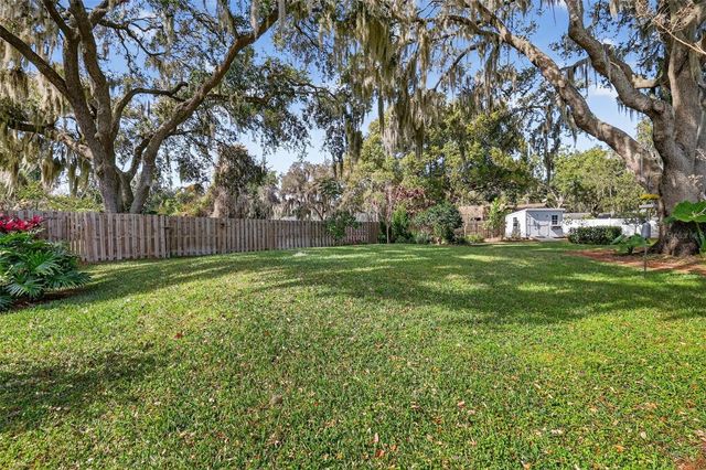 241 BAY ROAD, Mount Dora, FL 32757