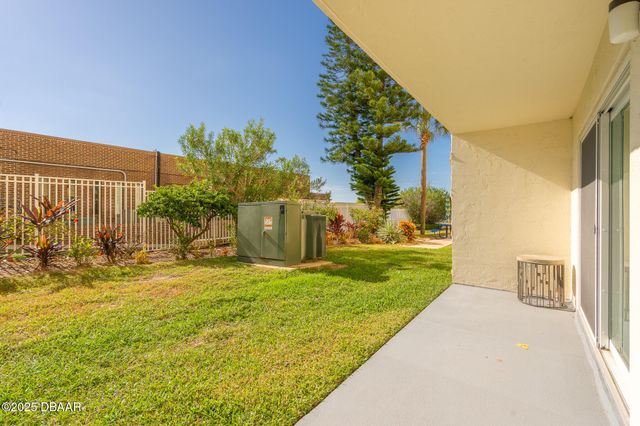 145 N Halifax Ave Apt 105, Daytona Beach, FL 32118