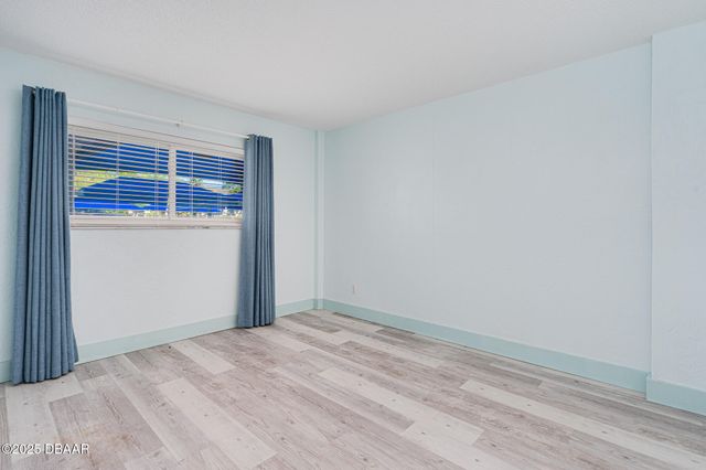 145 N Halifax Ave Apt 105, Daytona Beach, FL 32118