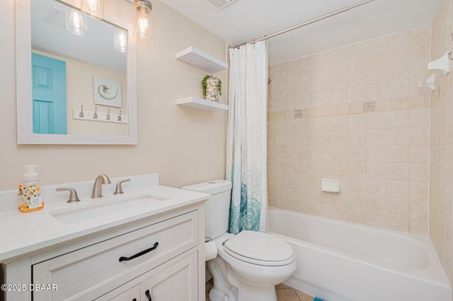 145 N Halifax Ave Apt 105, Daytona Beach, FL 32118