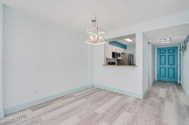 145 N Halifax Ave Apt 105, Daytona Beach, FL 32118