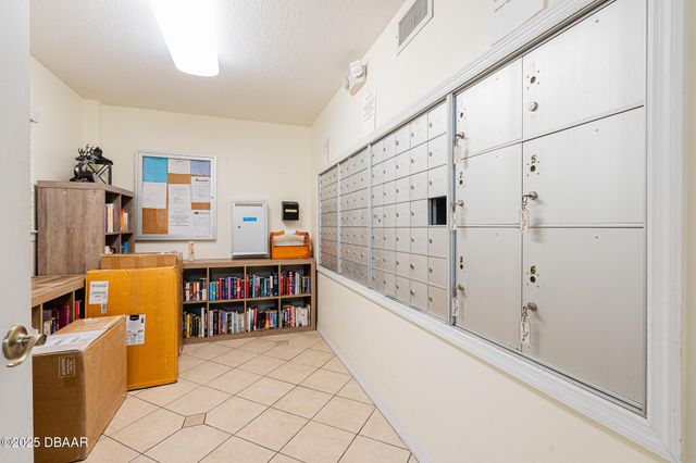 145 N Halifax Ave Apt 105, Daytona Beach, FL 32118