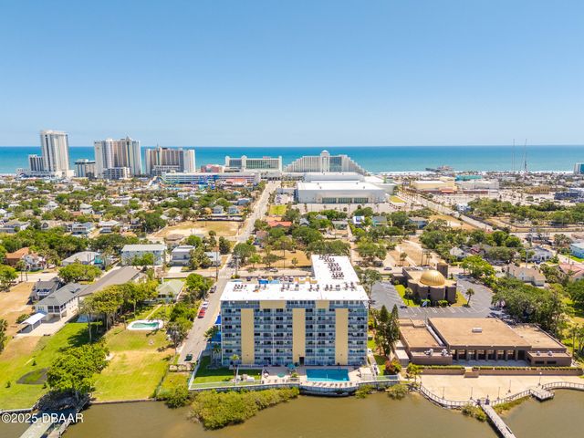 145 N Halifax Ave Apt 105, Daytona Beach, FL 32118